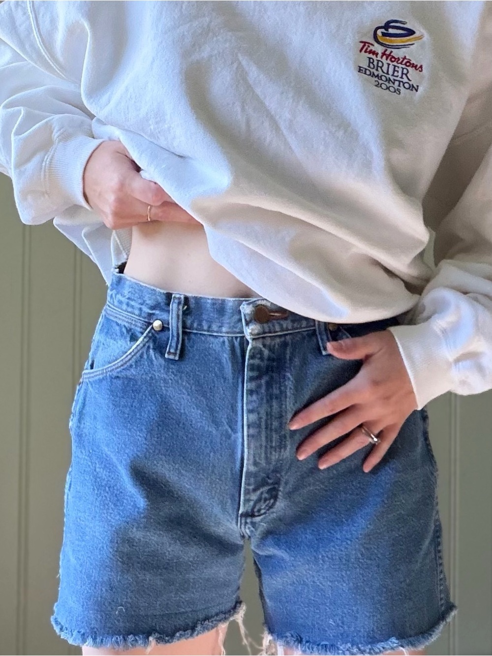 Retro Look Wrangler High-Rise Frayed Denim Shorts